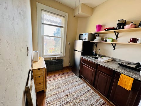 The kitchenette - the table unfolds to seat 6! 