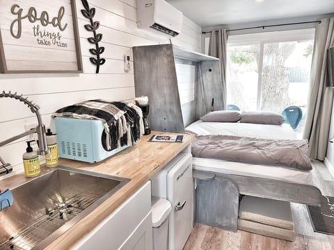 The Container Retreat @ 290 Wine Trail #8