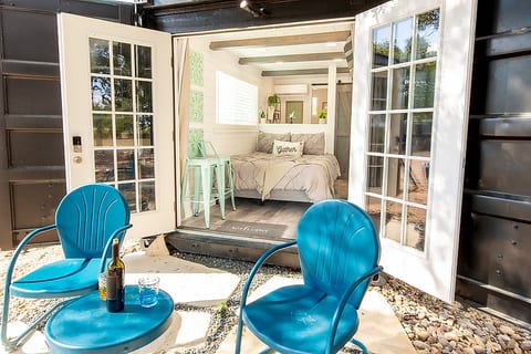 The Container Retreat @ 290 Wine Trail #10