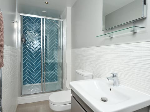 Geschmackvoll und luxuriös eingerichtete Ferienwohnung in der ersten Etage, mit