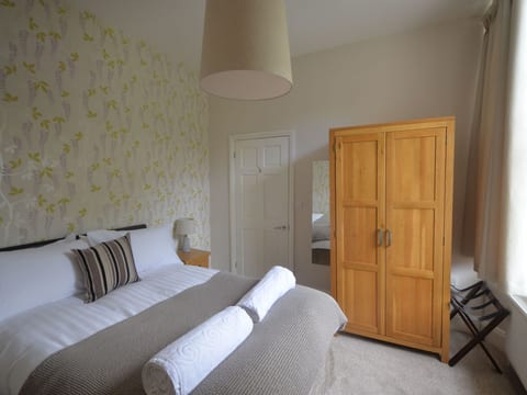 Modern eingerichtete Ferienwohnung in der unteren Etage