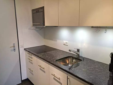 Apt C 032