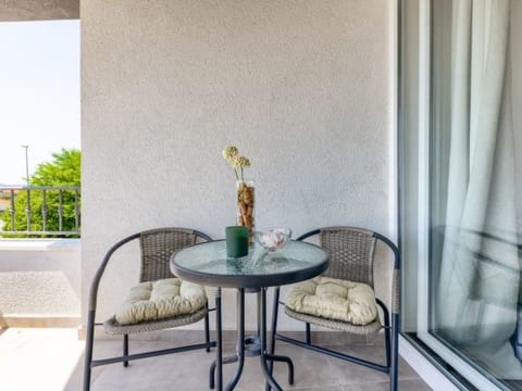 Villa Azzuro with jacuzzi and pool