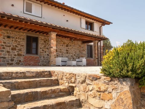 Marina's Lodge