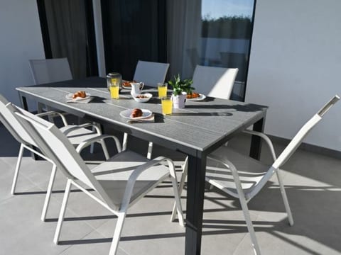 Villa Zara Blu with pool