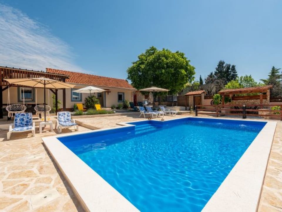 Holiday Home Burgija - Pristeg