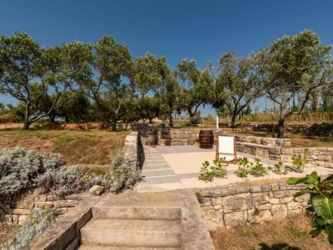 Olivar house with heated pool by the beach