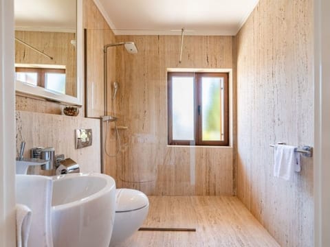 Villa Nena with heated pool, jacuzzi and sauna