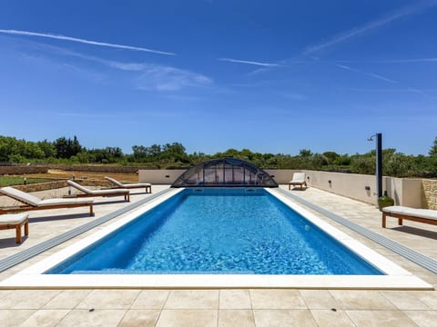 Pool Indoor