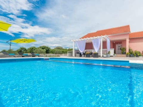 Beautiful villa Maris with pool