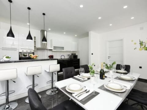 Villa Mare with heated pool and gym