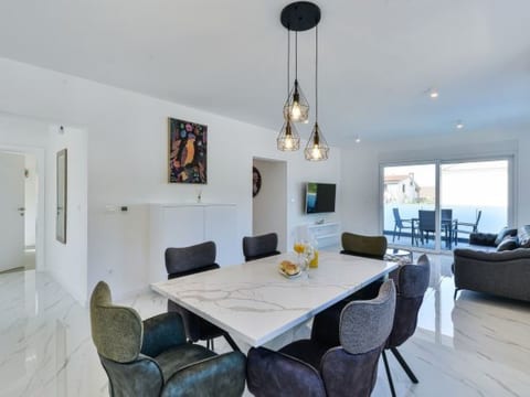 Villa Div with heated pool Apartment No.1