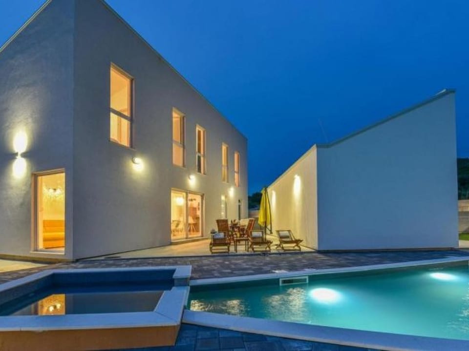 Villa Silente with pool, whirpool and sauna - Debeljak