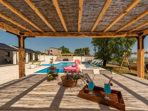 Unique Villa V with pool