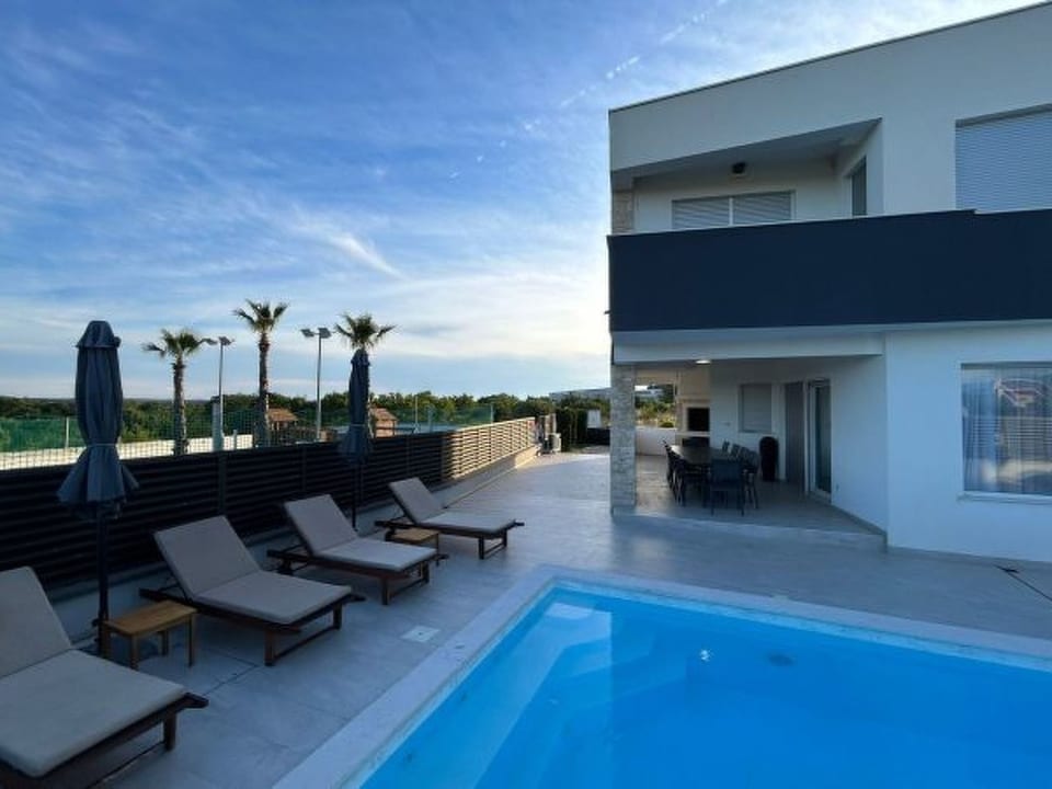 Villa Amfora with heated pool, wellness and tennis - Zadar