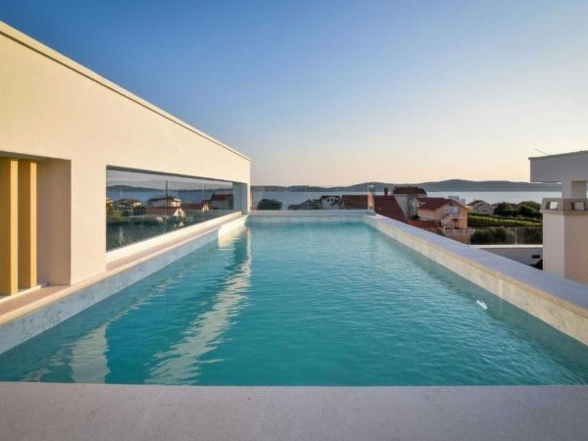 Villa La Perla Apt 4, 4+2 with heated rooftop pool