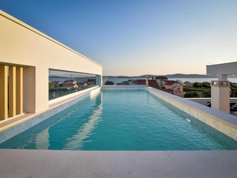 Pool Indoor