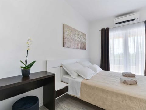 Stone Villa Banovi with heated pool