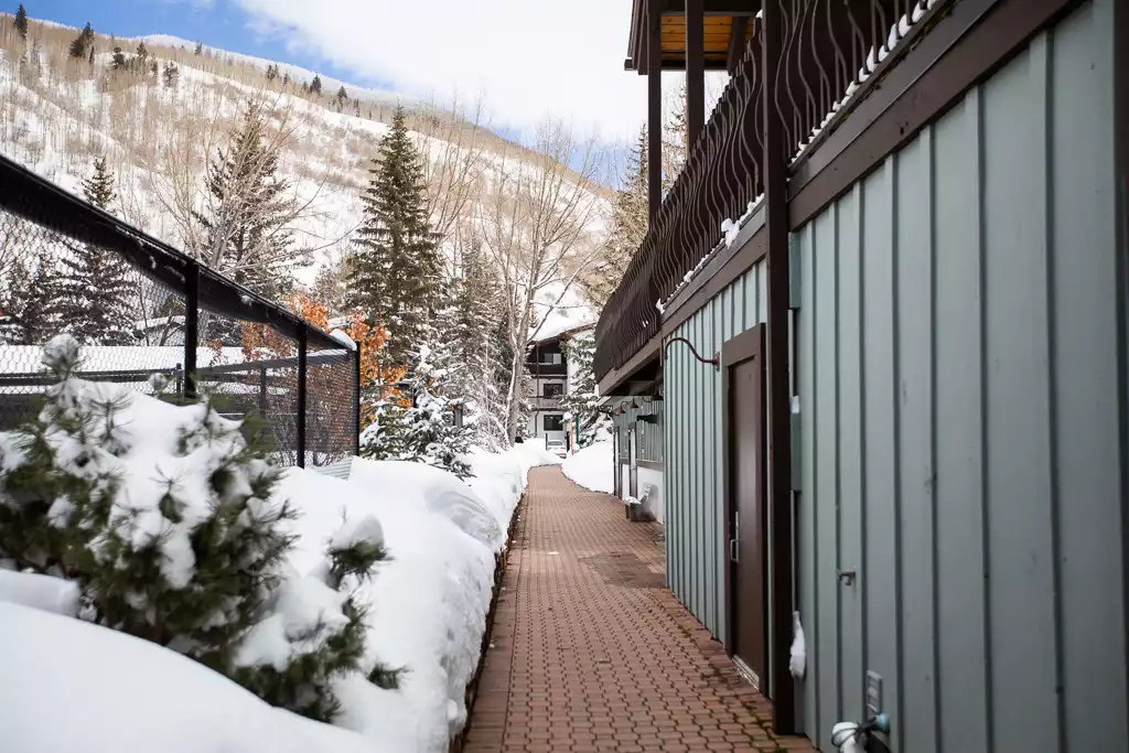 Heated pathway in winter makes the minute long walk to the clubhouse super easy! - Cozy Couple's Vail Getaway - Vail