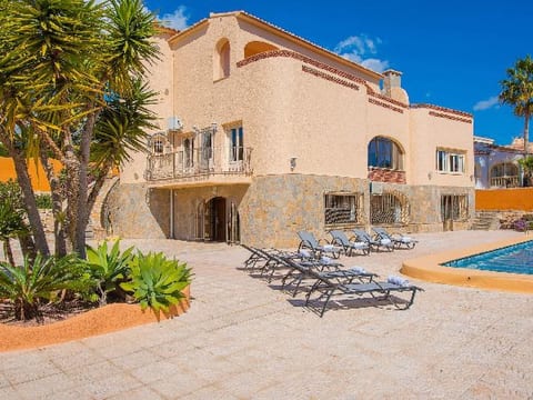 Villa Cronos - PlusHolidays