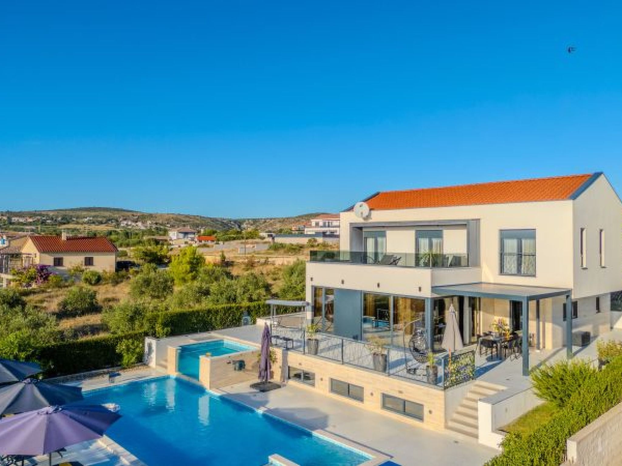 Beautiful villa Lara in Vrana with pool