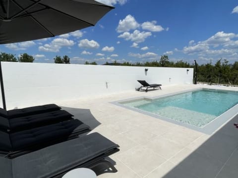 Holiday Home Olivarum with pool