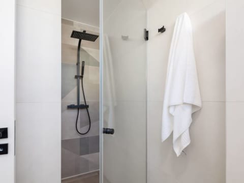 Villa Acacia with heated pool