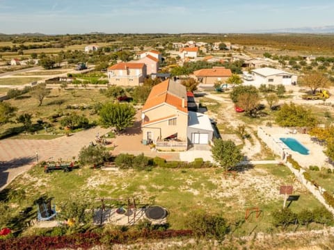 Villa Serena with pool