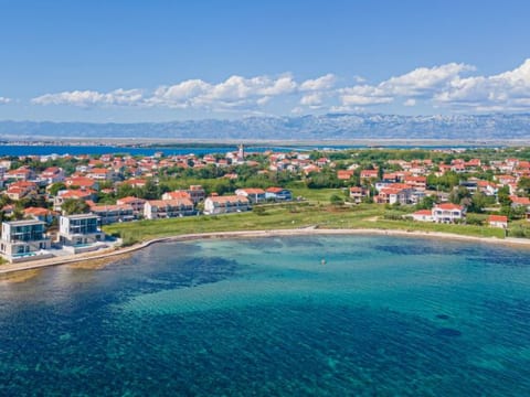 Seafront Villa Serena with pool and seaview