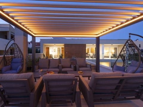 Luxury villa Mary Lou with pool and spa area