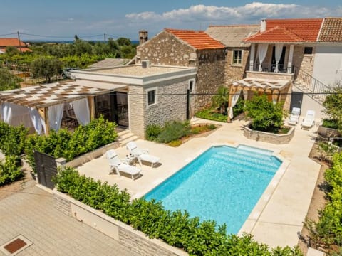 Apartment Varos 2+1 with shared pool