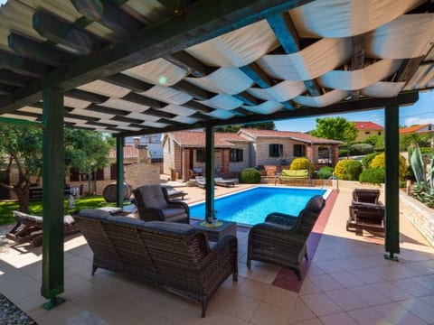 Stone villa Tea with pool