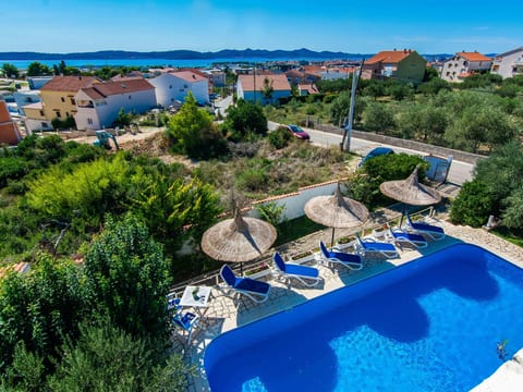 Villa Annamaria with large pool, Zadar