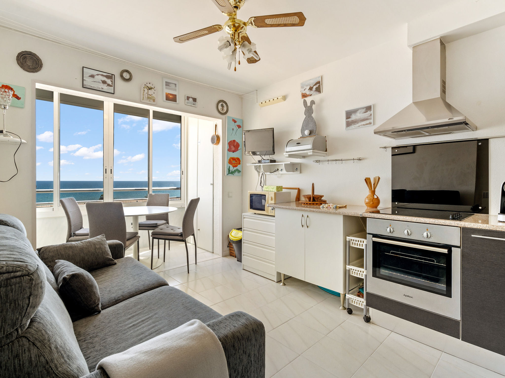 Kitchen / Dining Room