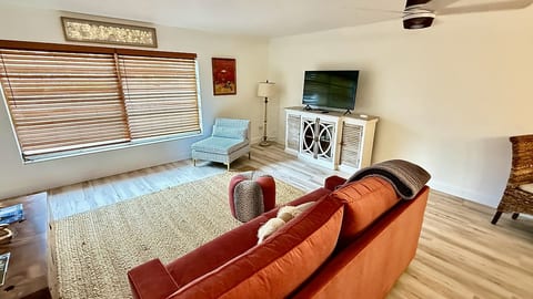 Hutchinson Island Beach House Sleep 6 Beach Access image 4