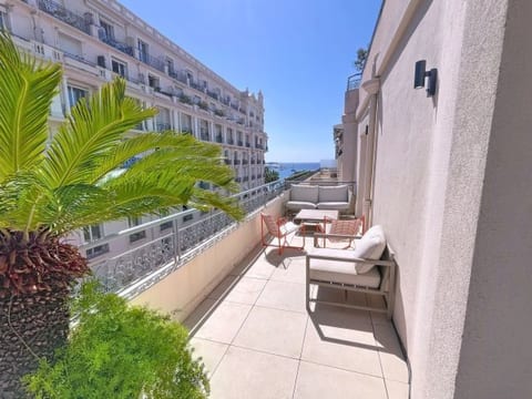 Penthouse luxury 3 bedroom 406