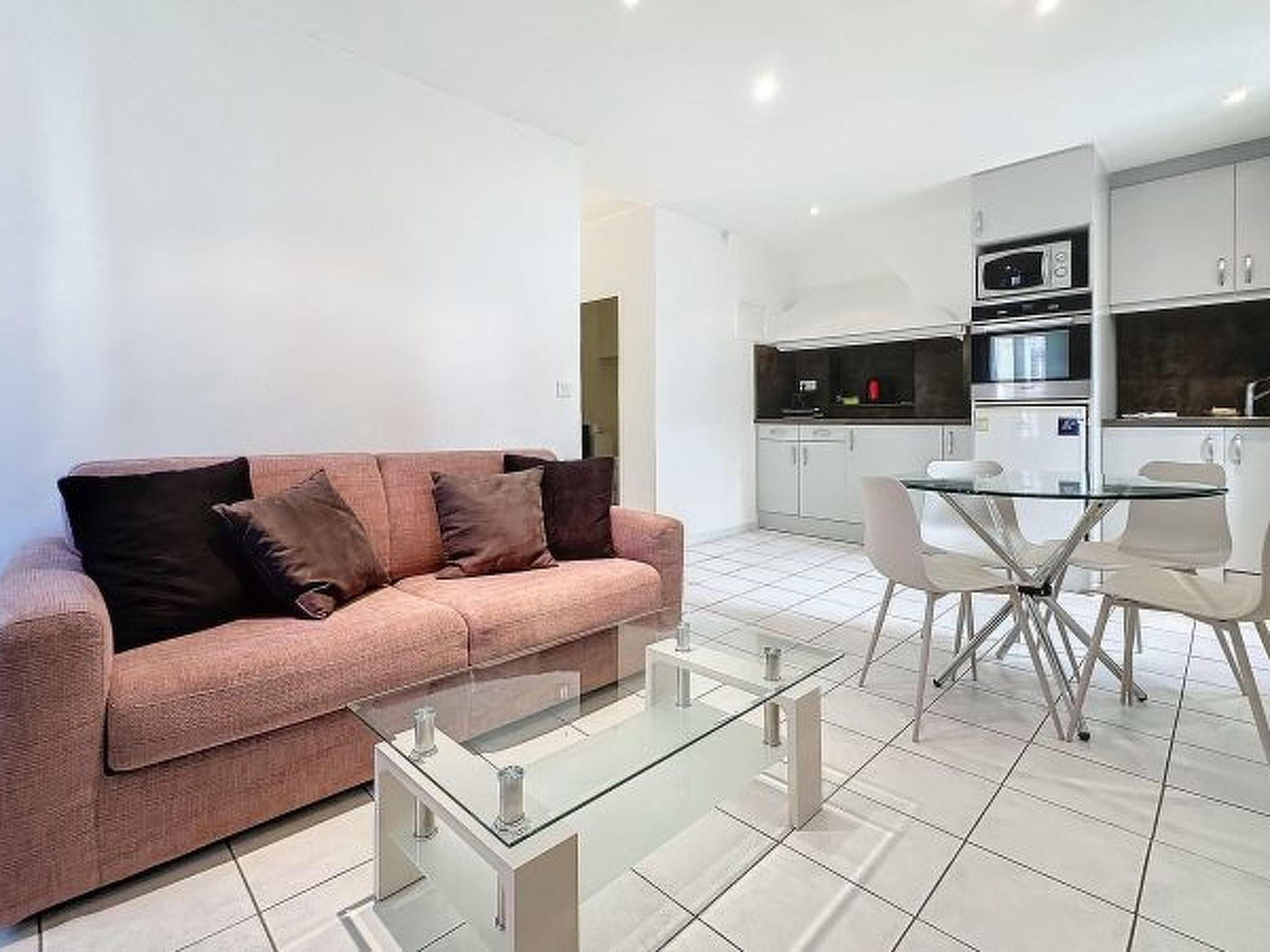 Central 1 bedroom Riouffe 206 2 mins from Palais