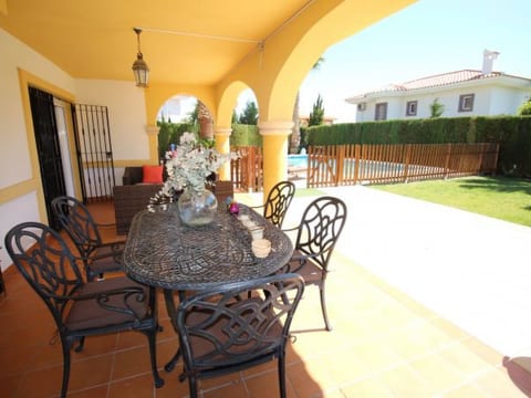 VILLA 25