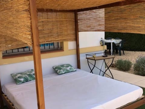 VILLA 25