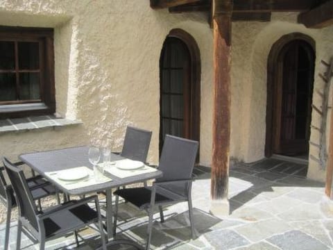 Chasa Veglia, (Tschierv).