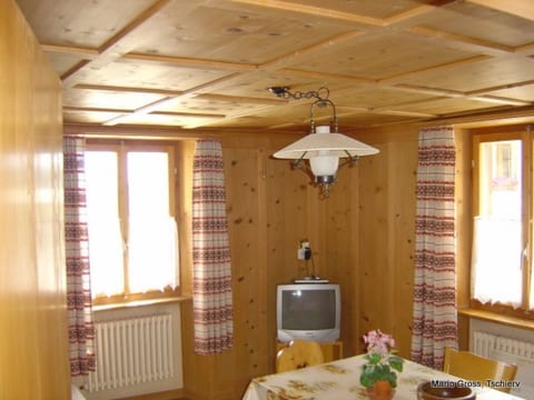 Ferienwohnungen Chasa Muglin 29, (Tschierv)