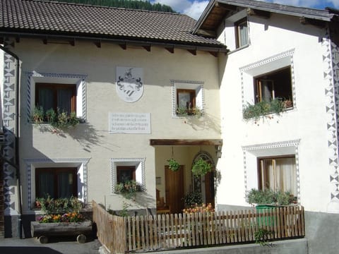 Ferienwohnungen Chasa Muglin 29, (Tschierv)