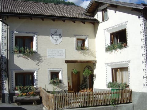 Ferienwohnungen Chasa Muglin 29, (Tschierv)