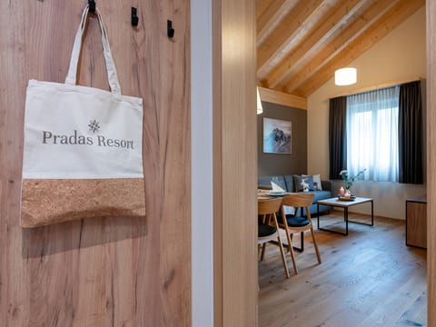Pradas Resort Brigels, (Breil/Brigels), 65055B