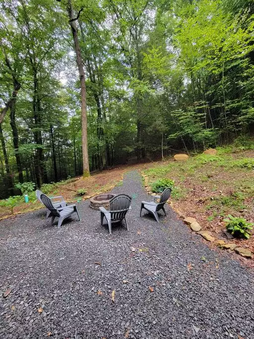 The Wanderer at McFadden Ridge WV- Hot tub - Mount Nebo