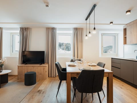Alpine Apartments, (San Bernardino),