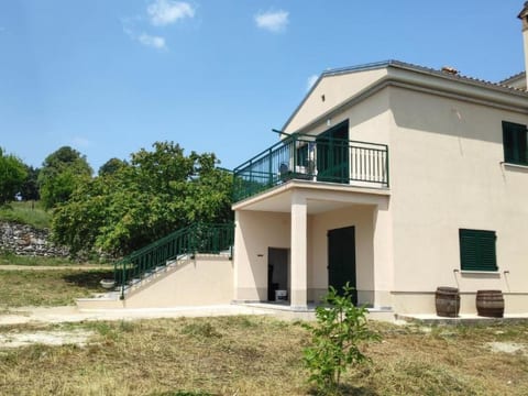 House Perina hiža