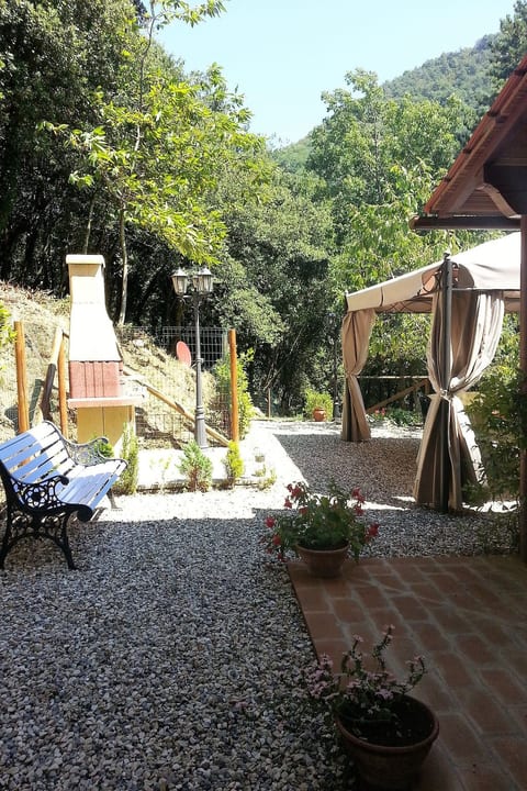 Schönes Ferienhaus in Camaiore mit Privatem Pool