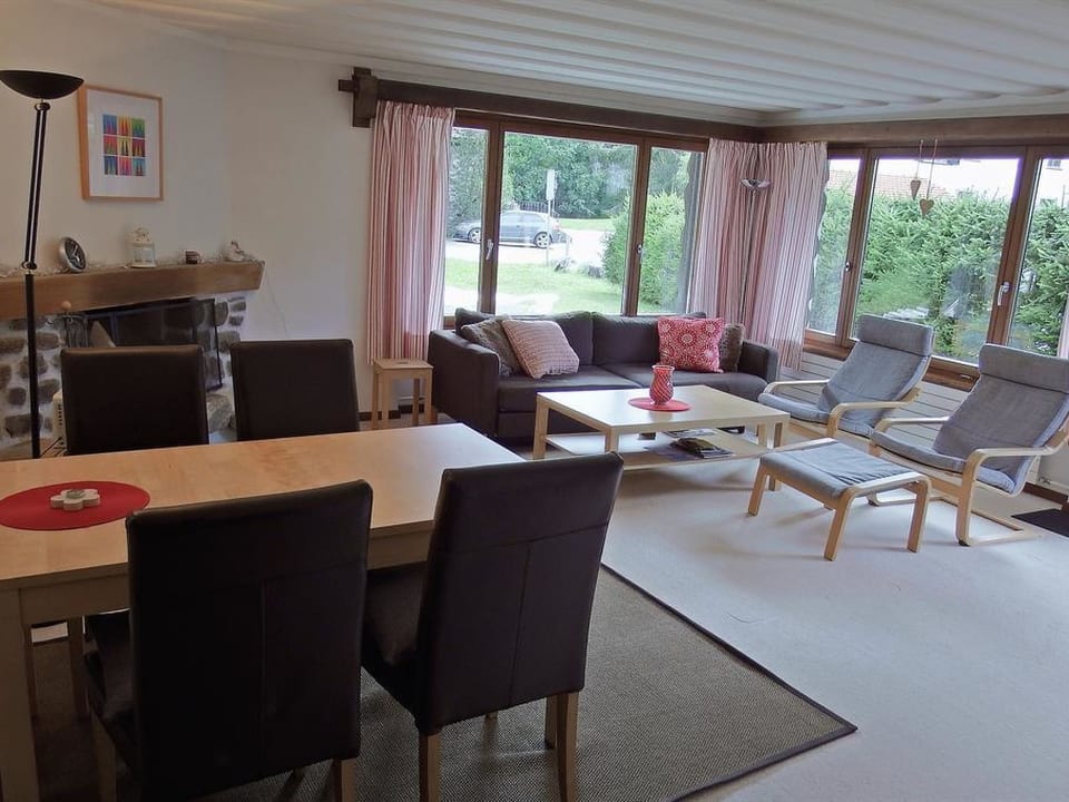 Hus Radaz EG Appartement/Fewo, Dusche oder Bad, WC 2½-Zimmerwohnung - Klosters-Serneus