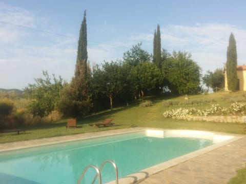 Haus in Manciano mit Terrasse, Garten und Grill